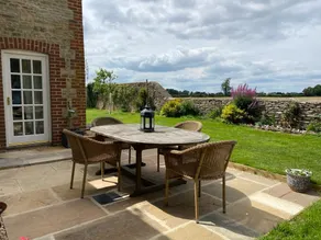 Country Lodge in the heart of the Cotswolds - Image 3