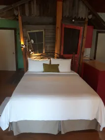 Beautiful studio apartment. Pet friendly - Image 3