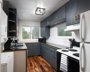 Olive House - downtown retreat - Image 5