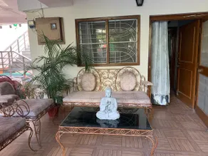 Casa Hill Queen - Image 2
