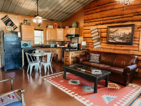 Bluestem Getaway Cabin - Image 2