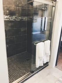 Sky Loft on 10 . 2 bed . 2 bath + Modern luxuries - Image 2