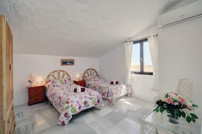 4 bedroom house on the beach. ”Sea shells” - Image 3