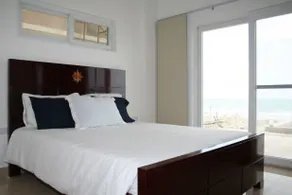 Luxury Beachfront condo – Villa Nautica - Image 5