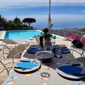 Charmerende villa med swimmingpool, fantastisk udsigt over havet og den franske riviera. Wi-Fi gratis - Image 4