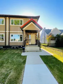 Spacious 6 beds 3 baths home in Central WiFi parking AC - Image 2