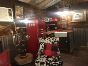 Petite Ponderosa - Image 3