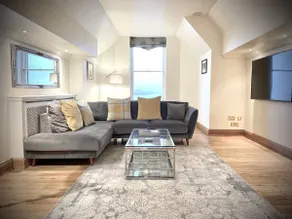 Lomond Castle Penthouse - Image 3