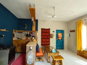 'Sea'through Apartment - Image 2