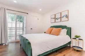 ✪ Remodeled 3BR Townhome ✪ with Modern Amenities ✪ - Image 3