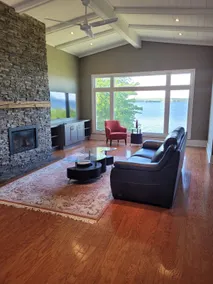 Beautiful & spacious all-season waterfront cottage - Image 3