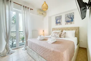 Chic Apartment near Acropolis - Image 2