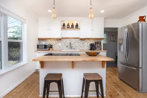 TRAILHOUSE on Third St. - Image 3