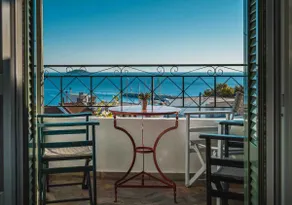 Dia Holiday Apartment with a Seaview in Skopelos - Image 2