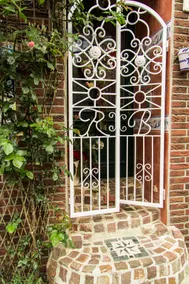Charming, South + Stylish !! - Image 2