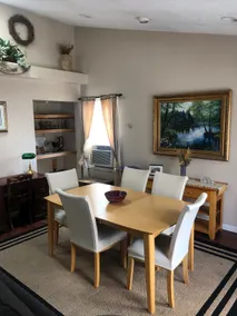 Gorgeous and large 2 bedroom apt./home near city - Image 4