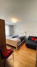 Quiet and sunny 2-room apartment with balcony - Image 5