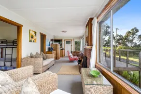 Summertime Cottage - Image 3