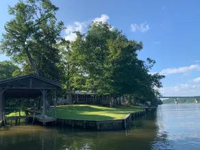 Secluded Lake Mitchell cottage - Image 3