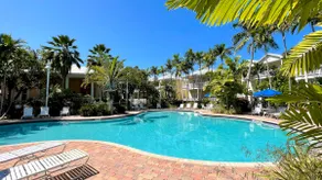 Spotlessly clean 3 bedroom/3-bathroom family home - Image 5