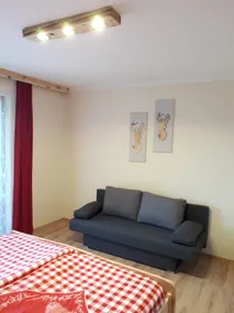 A large vacation home with lots of entertainment - Image 4