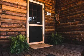 Cozy Log Cabin with Modern Style - Image 4
