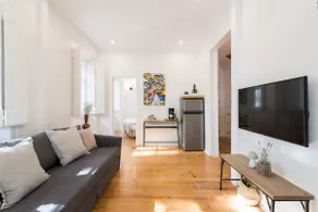 AlfamaTale 4BR Duplex w/RiverView - by LU Holidays - Image 5