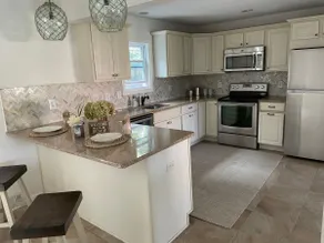 Shore Drive - 2 Bedroom/2 Bath/Bunk/Queen Oasis - Image 3