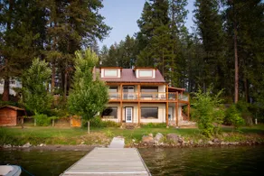 Smith House on Waitts Lake - Image 2