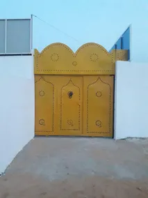 Typical house (mouth) with swimming pool not overlooked - Image 2