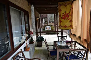 The Lionheart Inn- Private 1 Bed, 1 Bath Apartment - Image 3