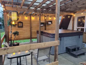 La Hutte Chalet and Spa - Image 5
