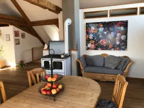 Sunlit Timber Loft in Heritage Farmhouse - Image 2