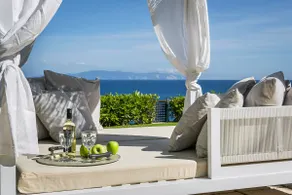 Luxury 6 Bedroom villa above Ai Helis Beach - Image 4