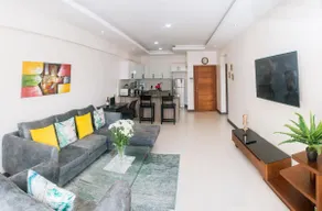 Spacious Sanctuary: Kilimani 1-BR with Gym & Pool - Image 2