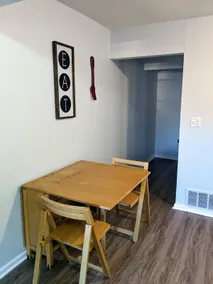 Clean, cozy 1 bedroom. Close to downtown. #124col - Image 3