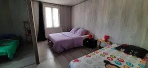 Non-smoking apartment with stairs and parking. - Image 3