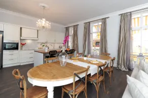 Silver Suite Five Stars Holiday House - Image 2