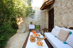 Villa Kamilari - Image 4