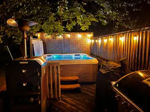Relaxing spacious two bedroom home with hot tub - Image 3