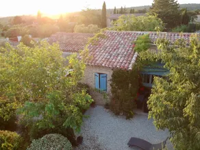 Accogliente villa situata a pochi minuti a piedi dal bellissimo villaggio di Gordes - Image 2