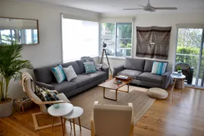 Beach House @ Caves Beach - Image 4
