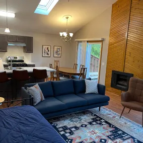 Modern home with room for all & large yard! - Image 3