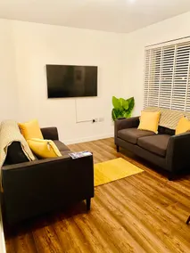 FRESH AND CLEAN APARTMENT ---STIRLING--- - Image 5