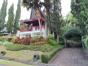 Villa Klub Bunga by The Batu Hotel Batu Malang - Image 4