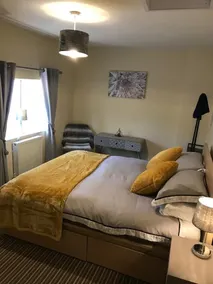 The Travellers Nest - Self Contained With Parking - Image 5