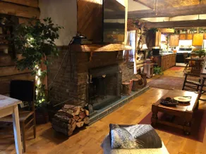 Rustic Log Cabin on Powell River & Adventures🚣🏽‍♀️🎣 - Image 4