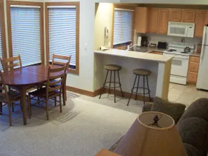 Boyne Mountain condo - Sleeps 16 4 bedrooms, 4 baths, 2 Kitchens - Image 4