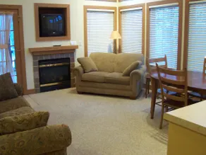 Boyne Mountain condo - Sleeps 16 4 bedrooms, 4 baths, 2 Kitchens - Image 3