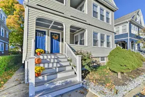 Newly renovated. 10 mins to Boston. 3bds+2brs Apt. - Image 5